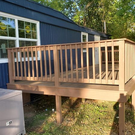 Emmar Blue & Fishing Lake Charlotte Exterior photo